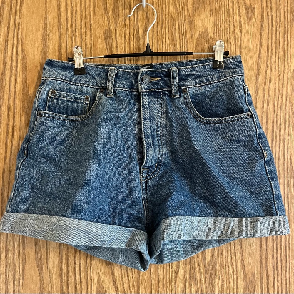 Forever 21 dark wash jean shorts